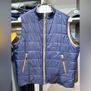 Gently worn men’s reversible vest with pockets, size M